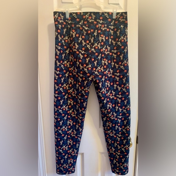 Navy Blue Floral Print Fleece Lined Leggings NWT - Picture 7 of 10
